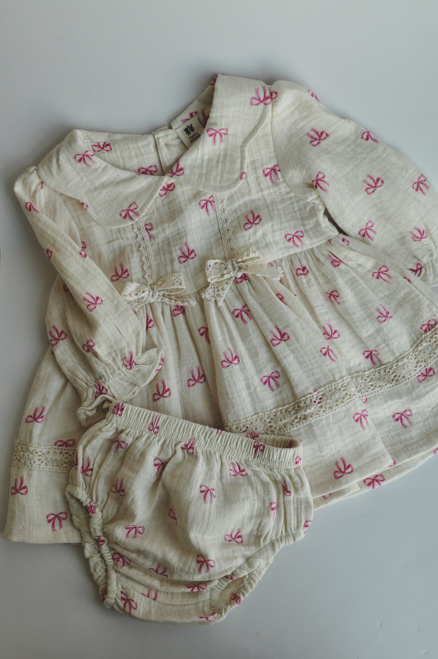 Baby Girl Bow Print Dress with Bloomers